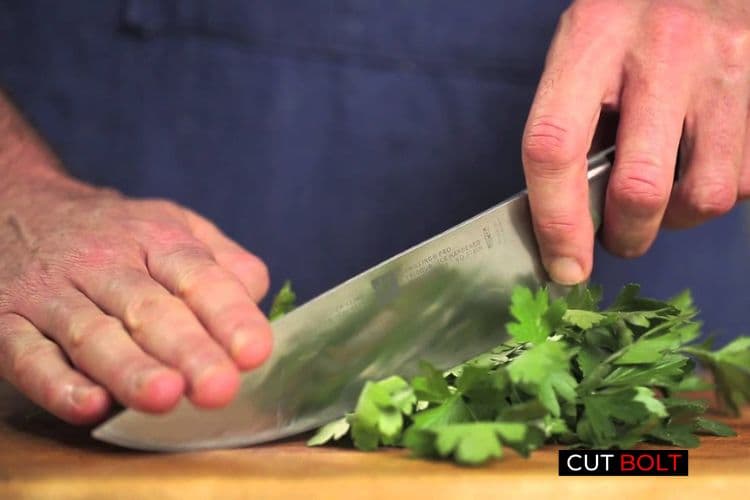 How to chop vegetables using left hand