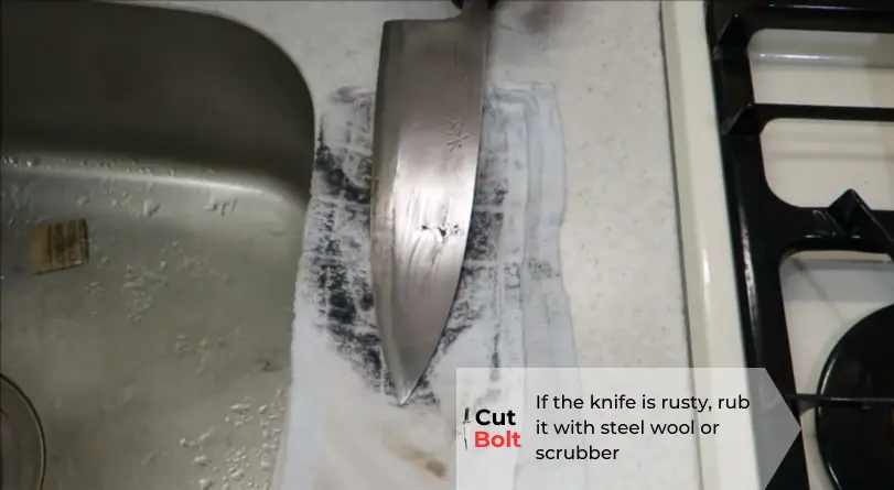 How to clean rusty carbon steel knife